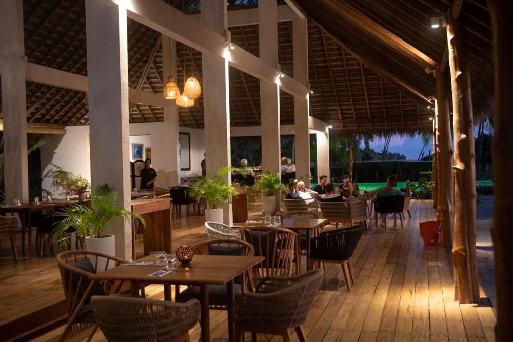 81 Palms Resort Nembrala Luaran gambar