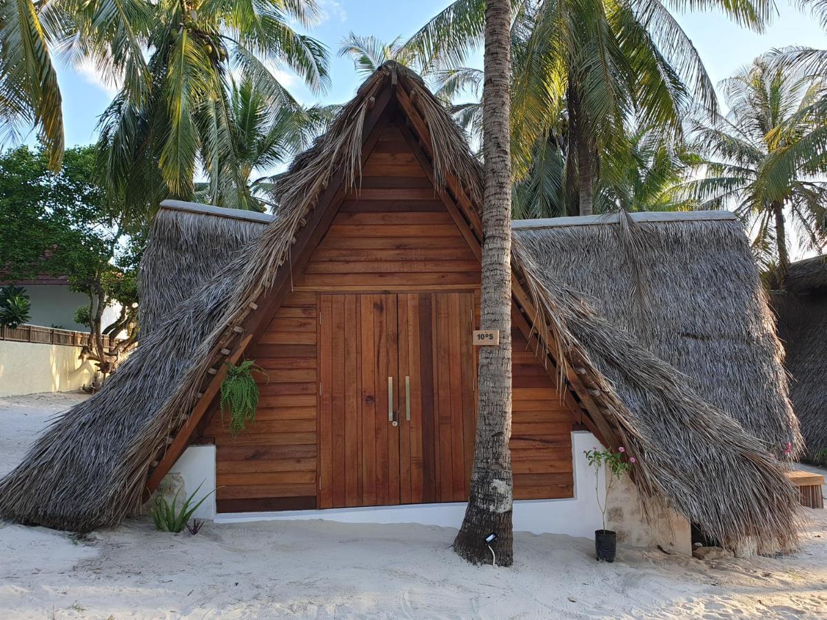 81 Palms Resort Nembrala Luaran gambar